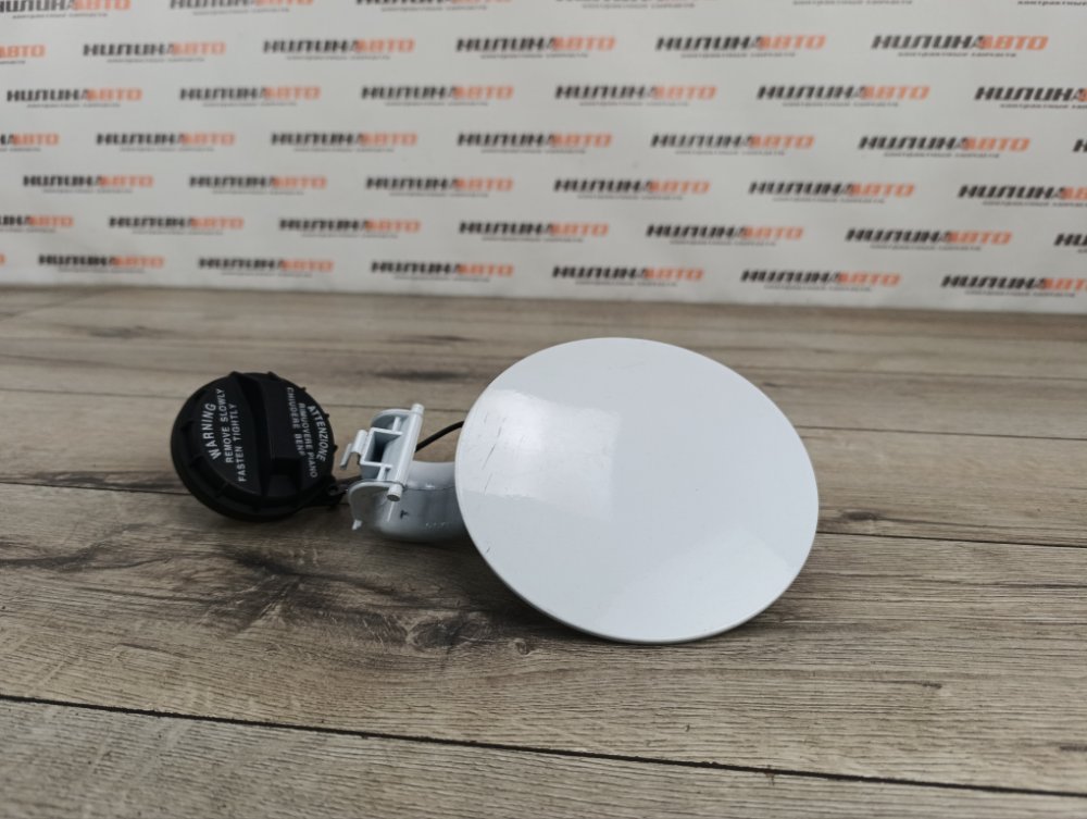 Лючок топливного бака, 500 рублей, Москва