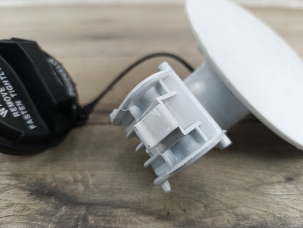 Лючок топливного бака, 500 рублей, Москва