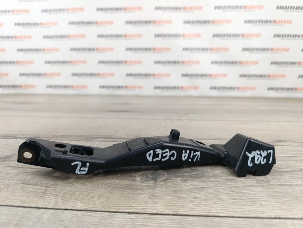 Кронштейн бампера, 300 рублей, Москва