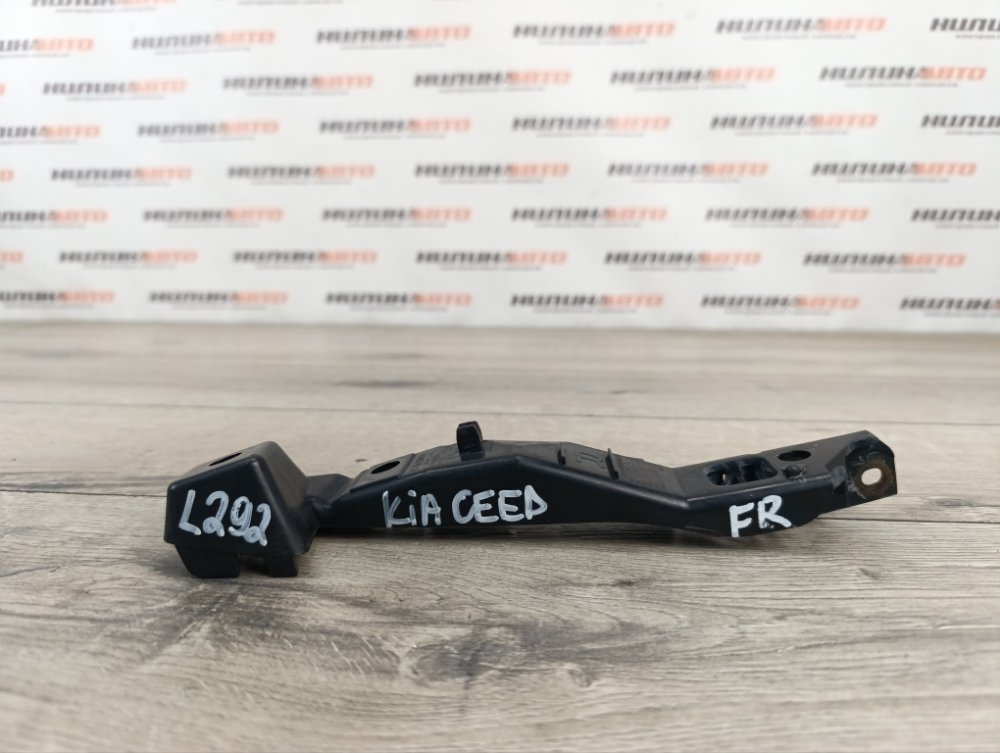 Кронштейн бампера, 250 рублей, Москва