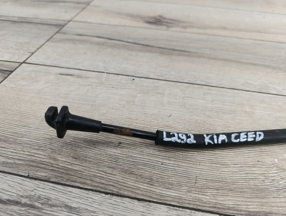 Упор капота, 500 рублей, Москва