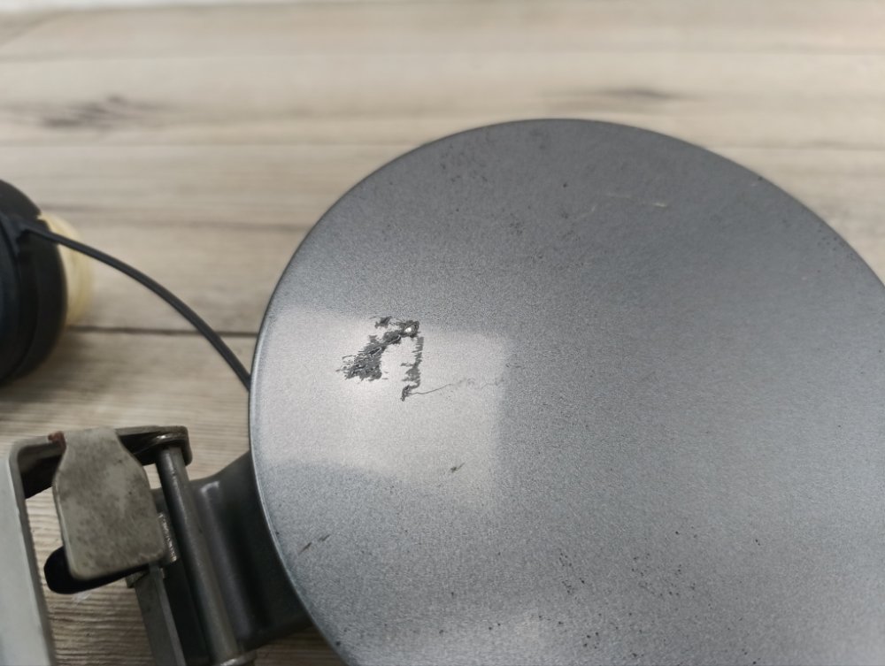 Лючок топливного бака, 500 рублей, Москва