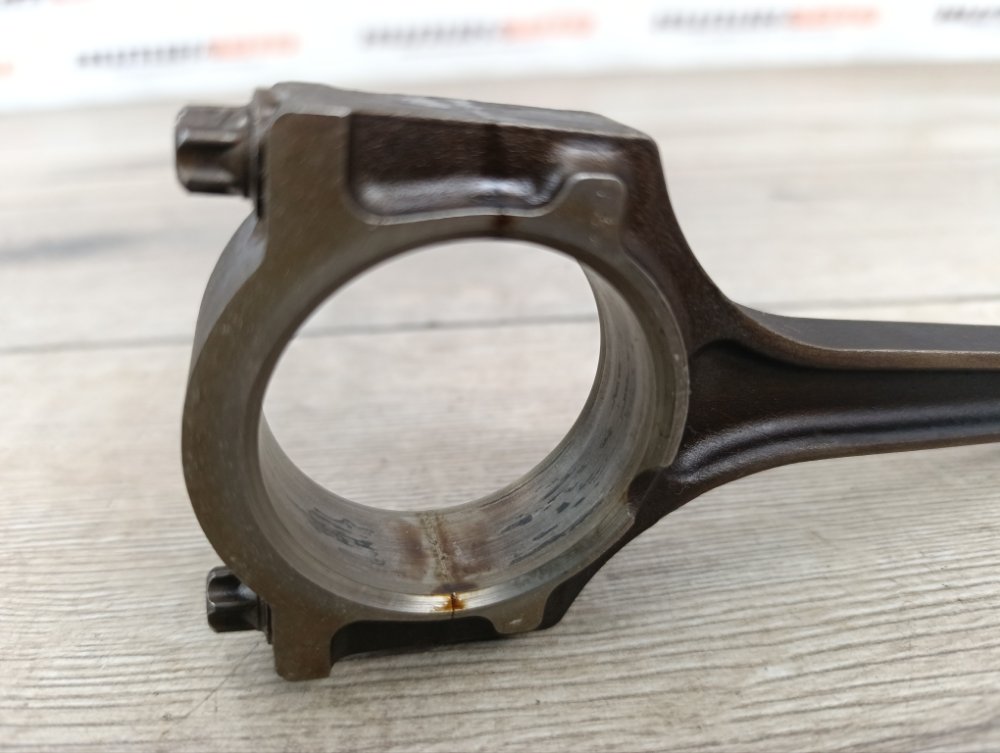 Шатун двигателя, 2000 рублей, Москва