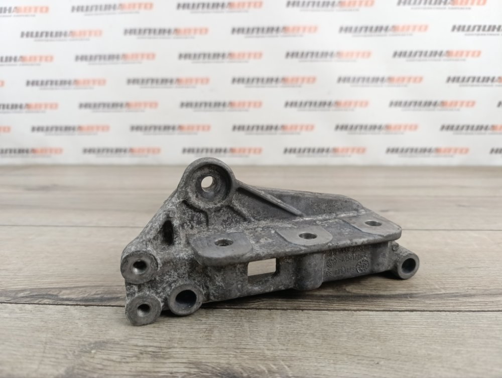 Кронштейн двигателя, 700 рублей, Москва