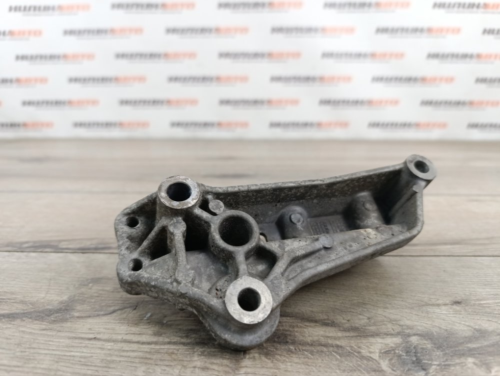 Кронштейн двигателя, 700 рублей, Москва