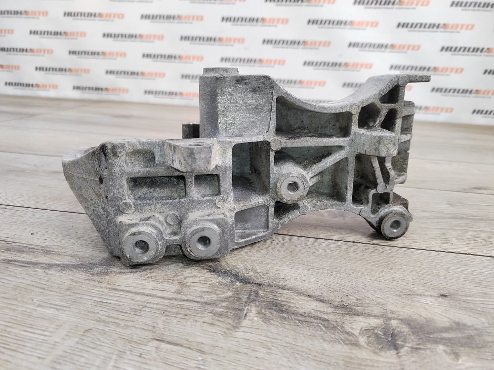 Кронштейн компрессора кондиционера, 500 рублей, Москва