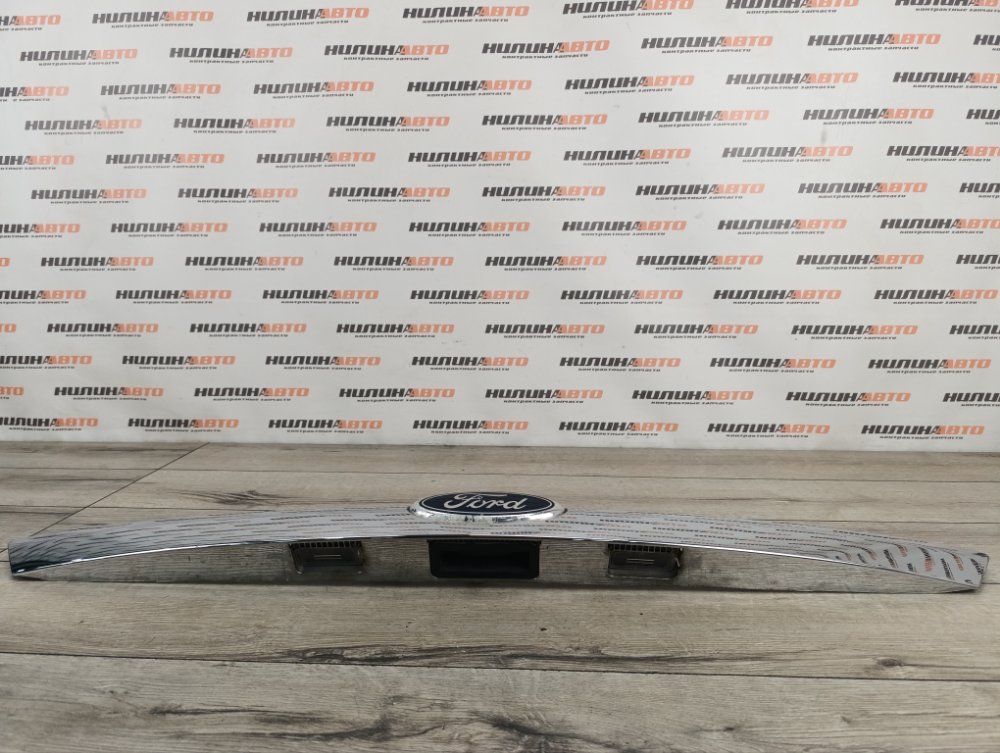 Накладка крышки багажника, 6000 рублей, Москва