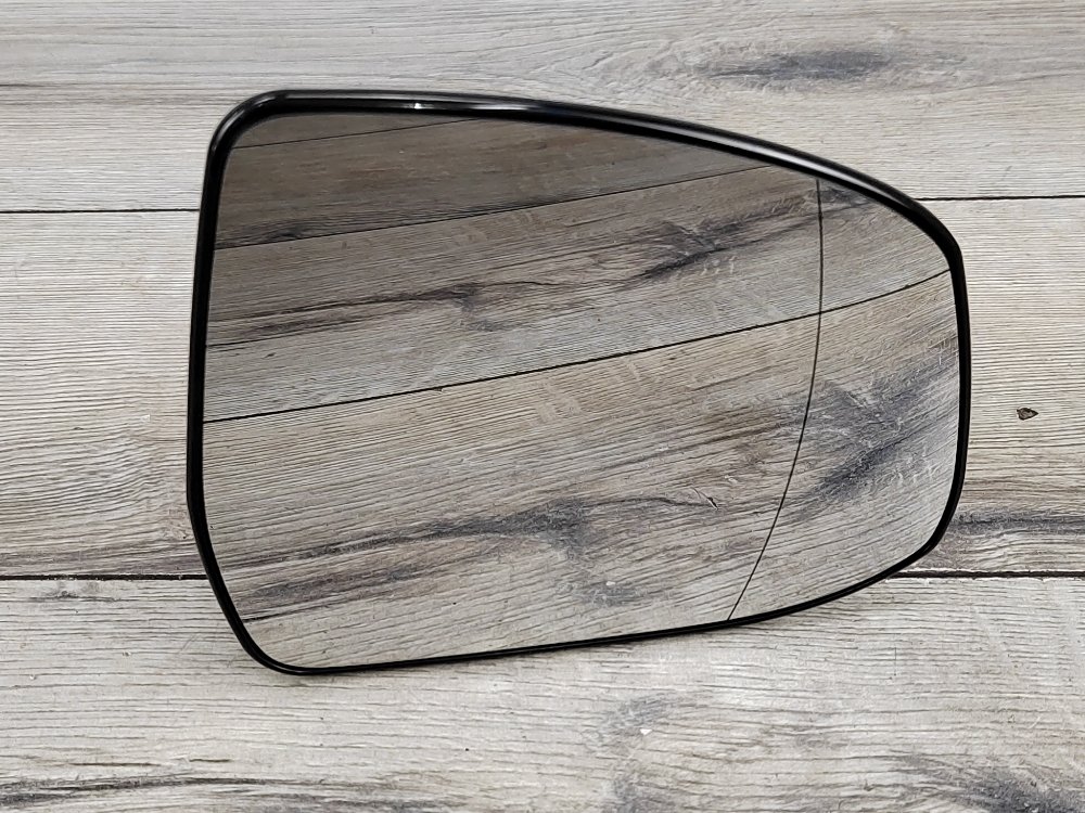 Зеркальный элемент, 800 рублей, Москва