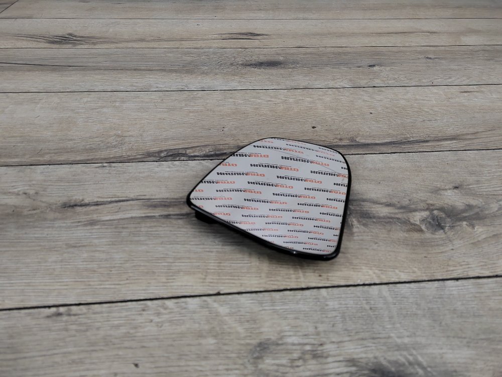 Зеркальный элемент, 800 рублей, Москва