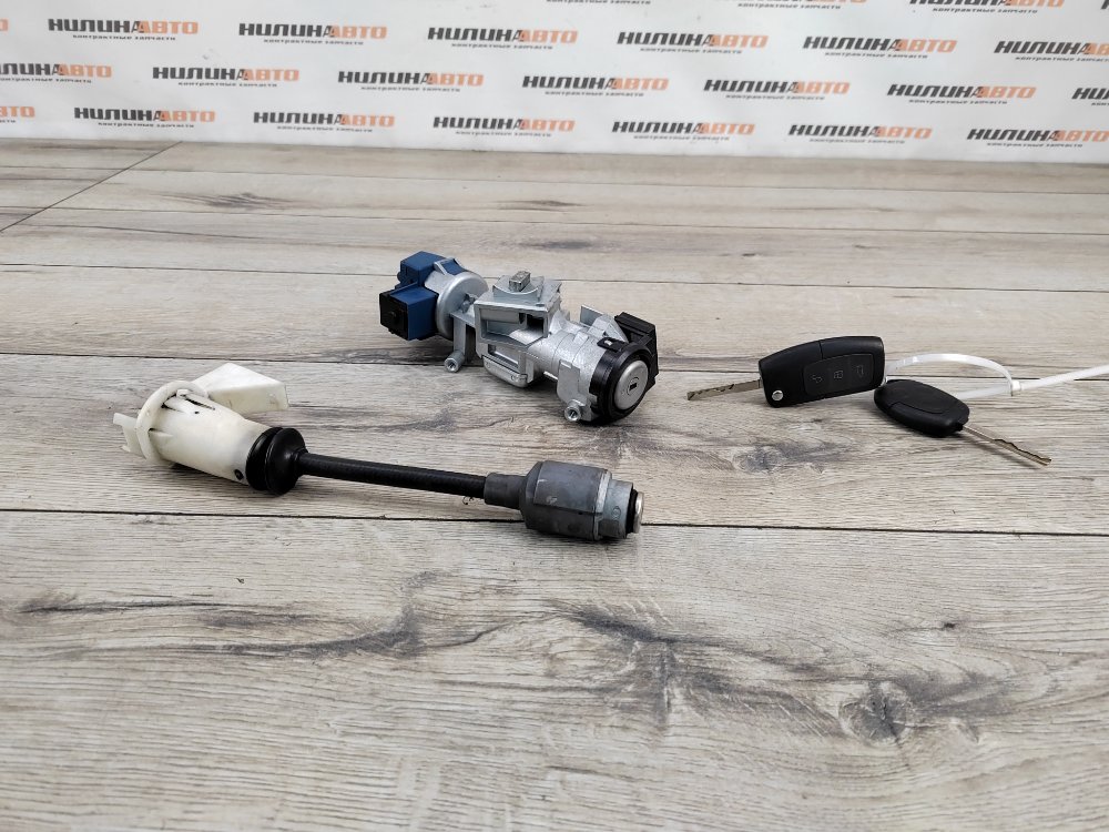 Замок капота, 4500 рублей, Москва