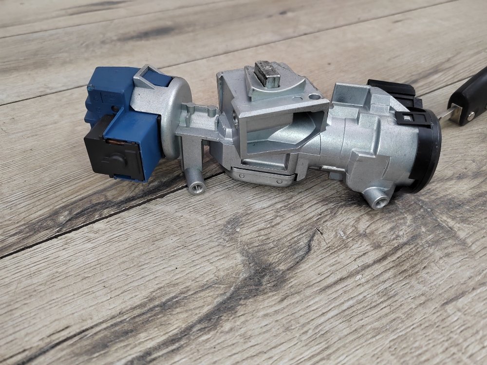 Замок капота, 4500 рублей, Москва