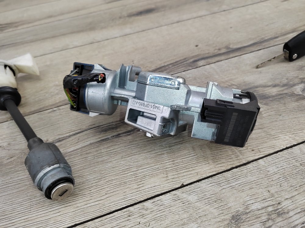 Замок капота, 4500 рублей, Москва