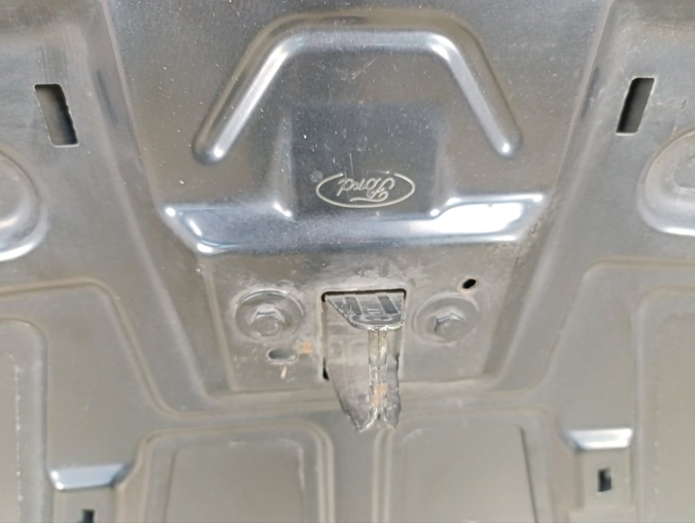 Капот, 15000 рублей, Москва