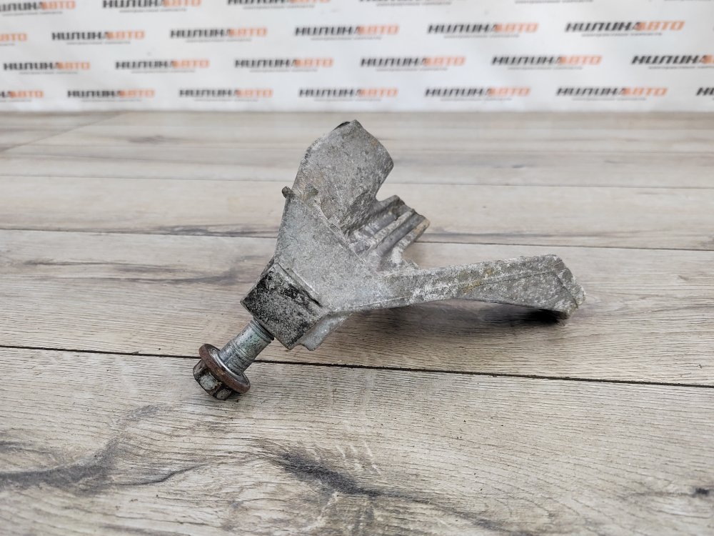 Кронштейн КПП, 2000 рублей, Москва