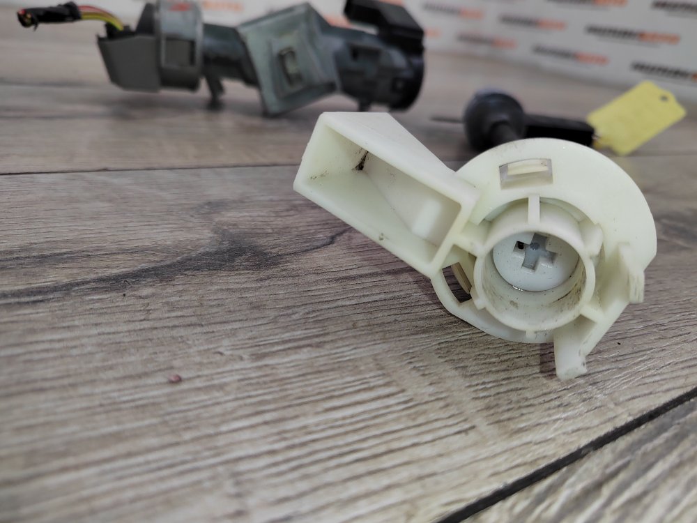 Замок капота, 4000 рублей, Москва