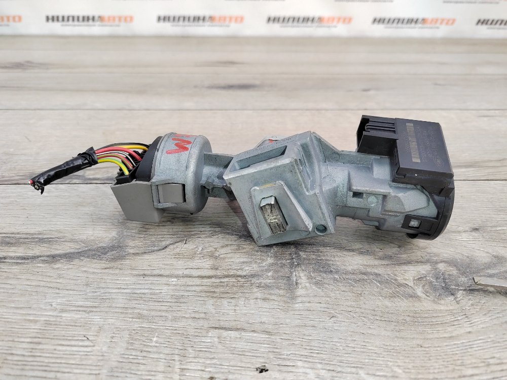 Замок капота, 4000 рублей, Москва