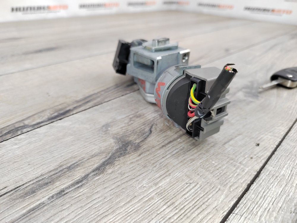 Замок капота, 4000 рублей, Москва