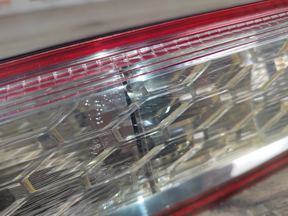 Фонарь в крыло, 2000 рублей, Москва