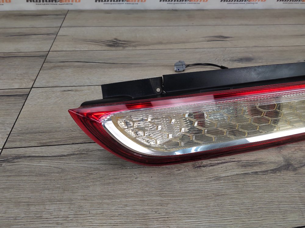 Фонарь в крыло, 2000 рублей, Москва