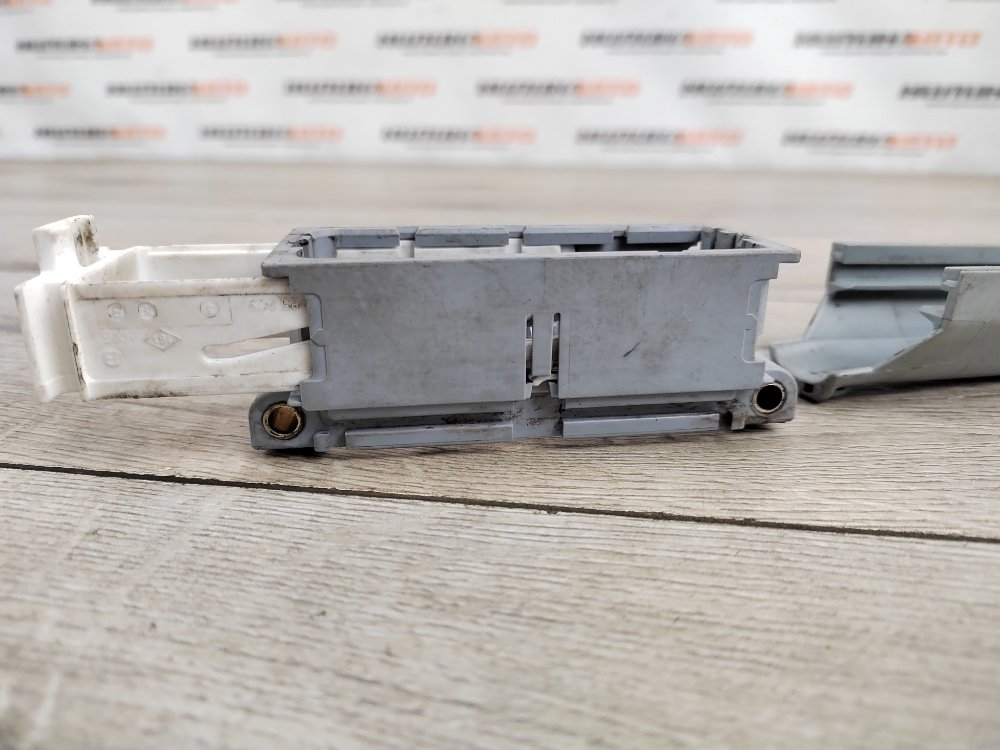 Кронштейн, 1200 рублей, Москва