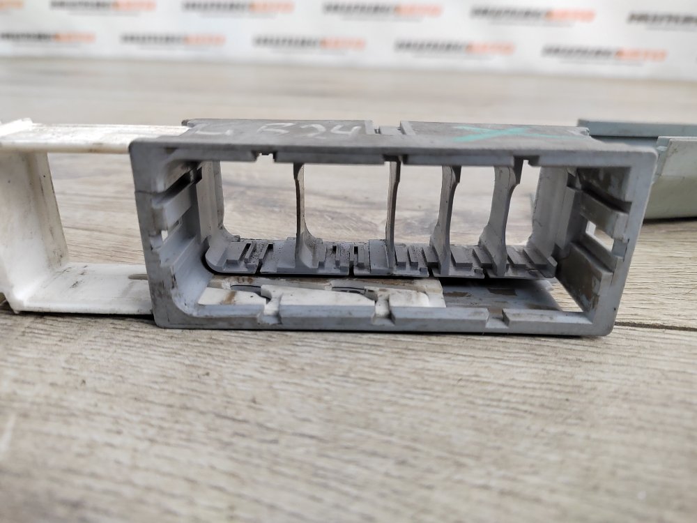 Кронштейн, 1200 рублей, Москва