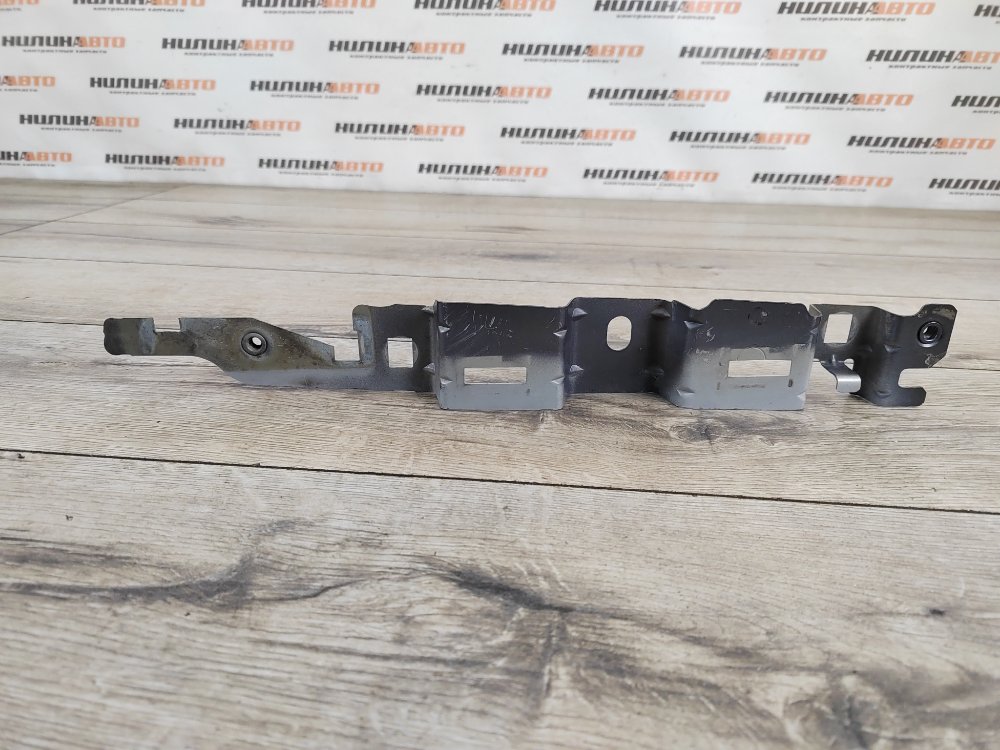 Кронштейн крыла, 500 рублей, Москва