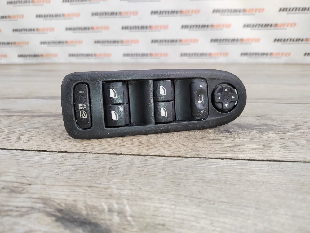 Блок управления стеклоподъемниками, 2000 рублей, Москва