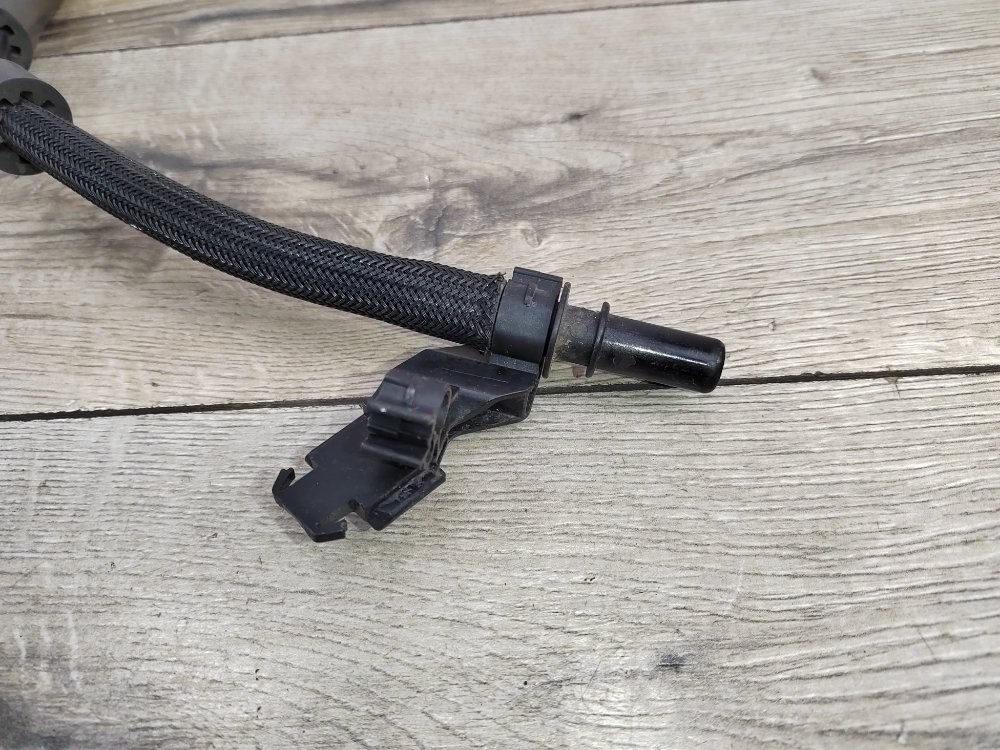 Трубка паров бензина, 400 рублей, Москва