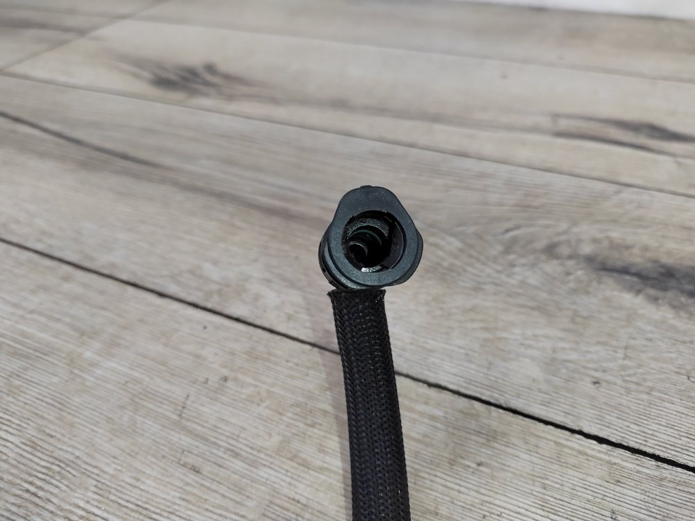 Трубка паров бензина, 400 рублей, Москва