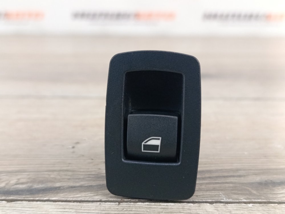 Кнопка стеклоподъемника, 200 рублей, Москва