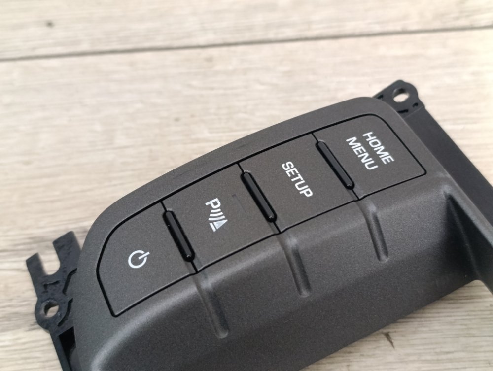 Блок управления мультимедиа, 2000 рублей, Москва