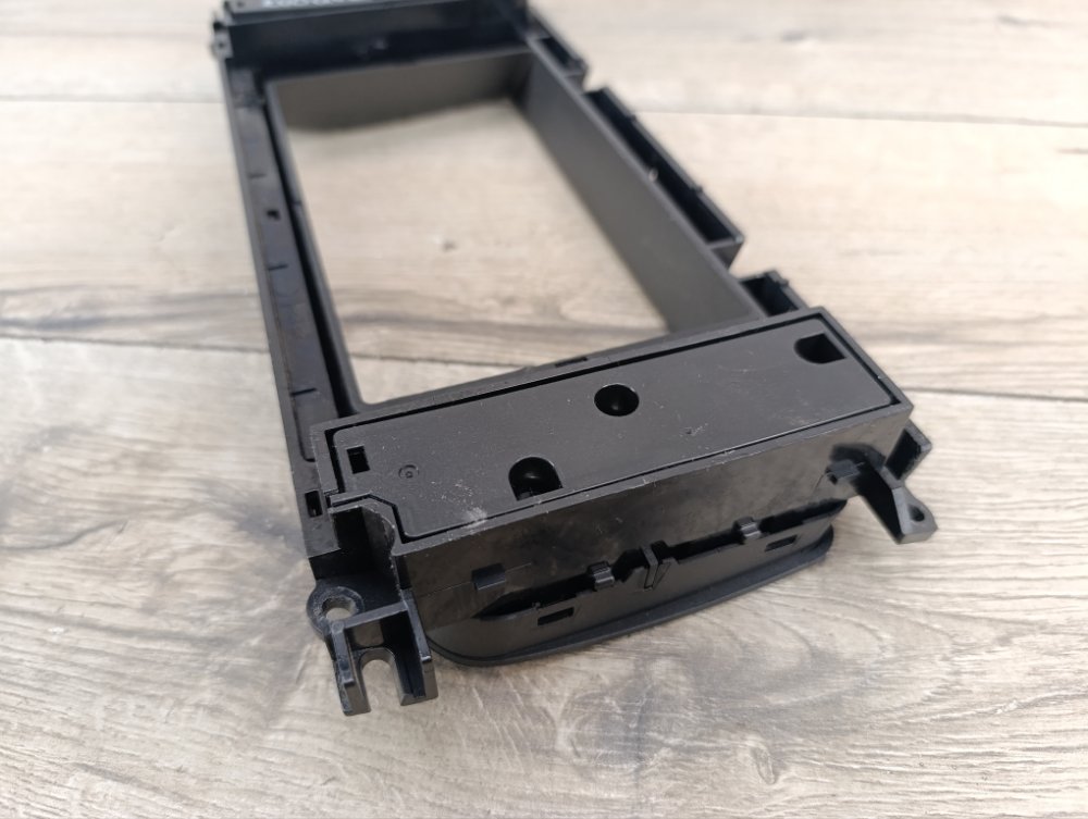 Блок управления мультимедиа, 2000 рублей, Москва