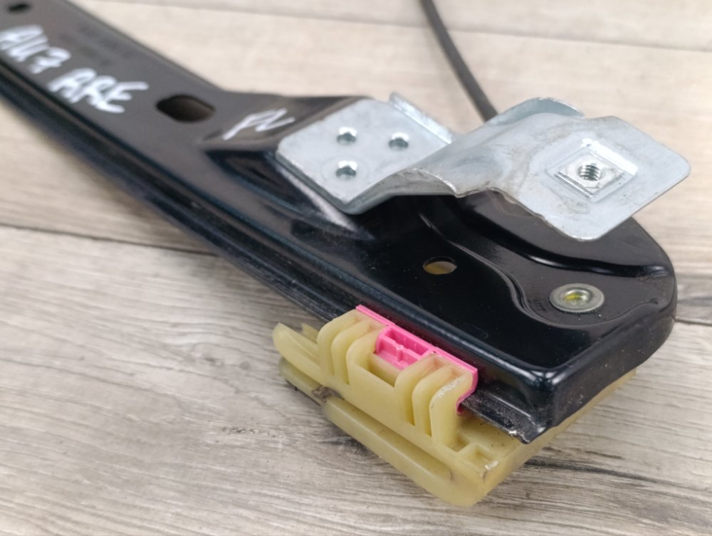 Стеклоподъемник, 2000 рублей, Москва