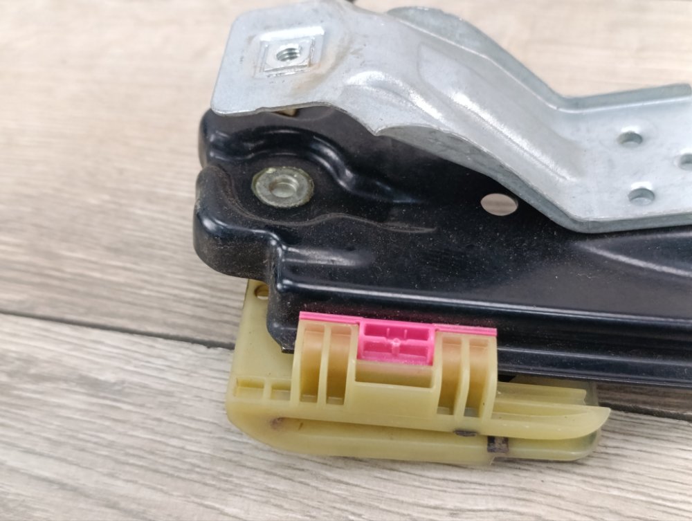 Стеклоподъемник, 2000 рублей, Москва