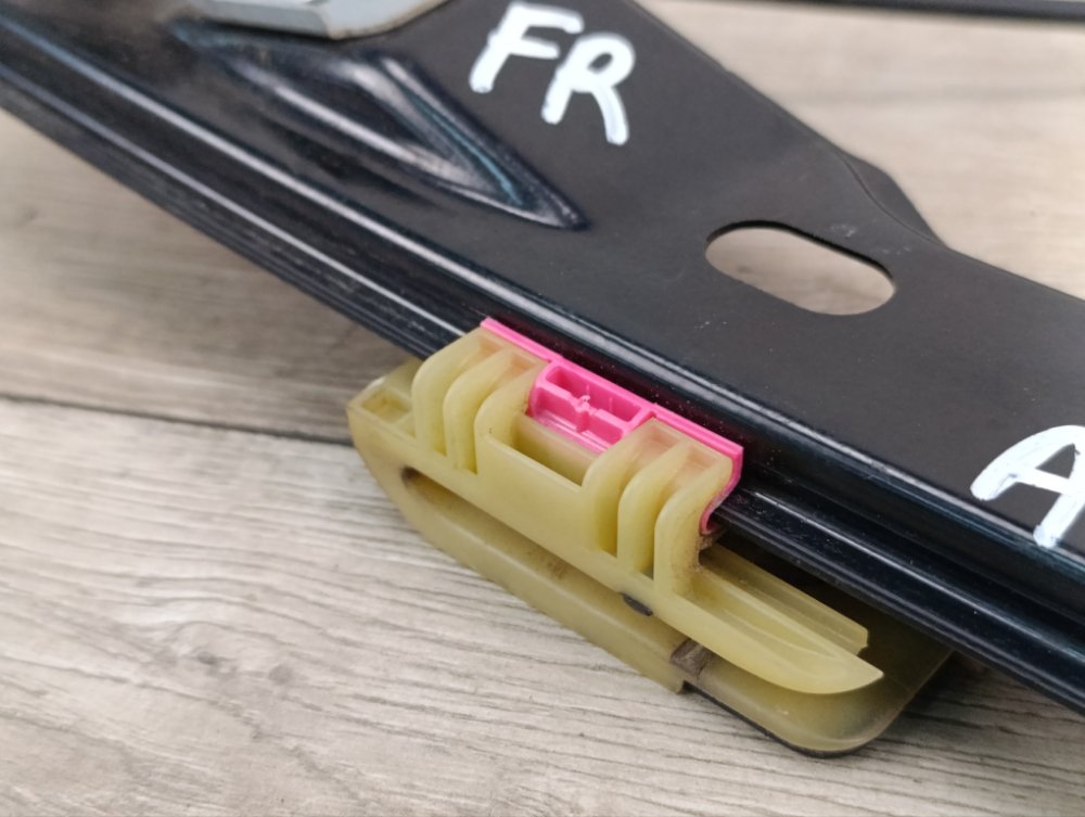 Стеклоподъемник, 2000 рублей, Москва