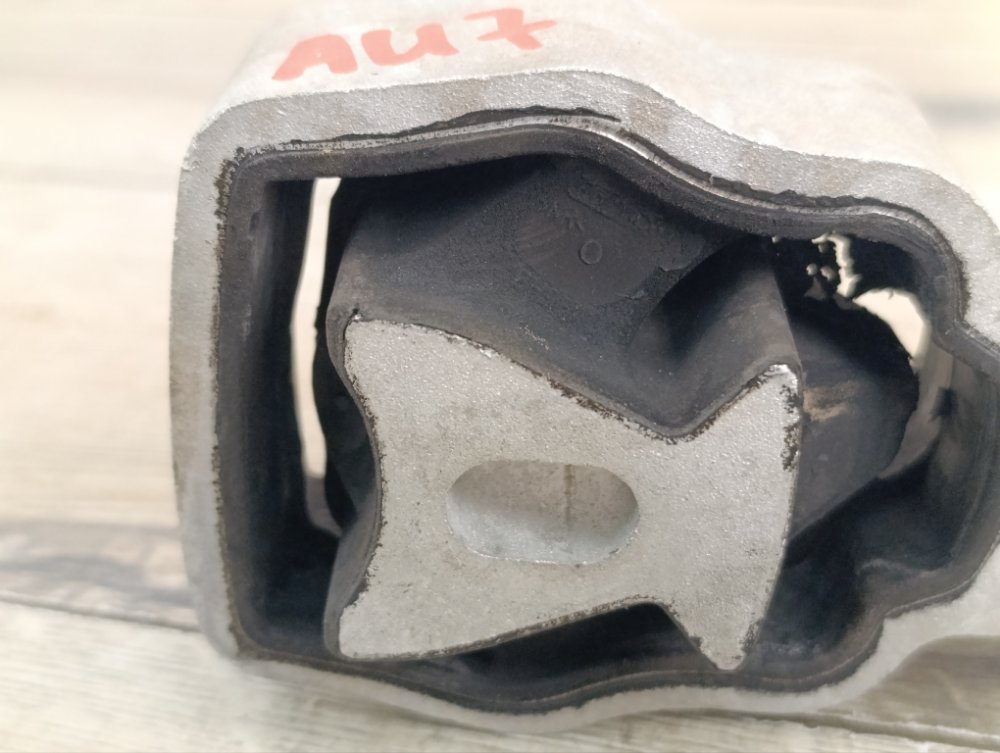 Подушка двигателя, 800 рублей, Москва