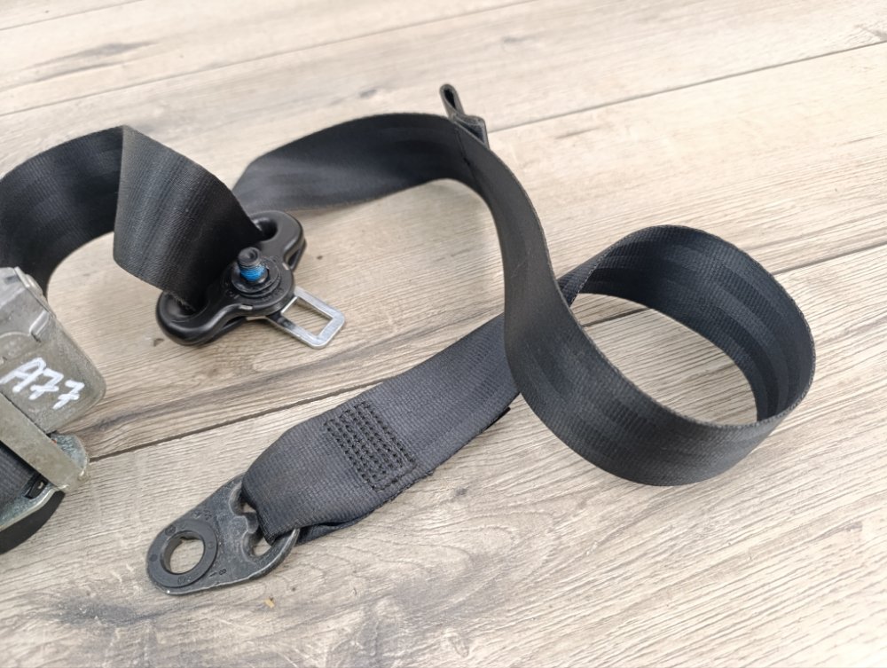 Ремень безопасности, 2000 рублей, Москва