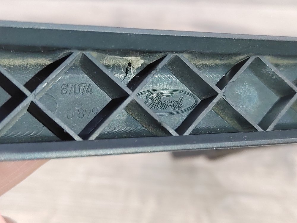 Поводок стеклоочистителя, 1000 рублей, Москва