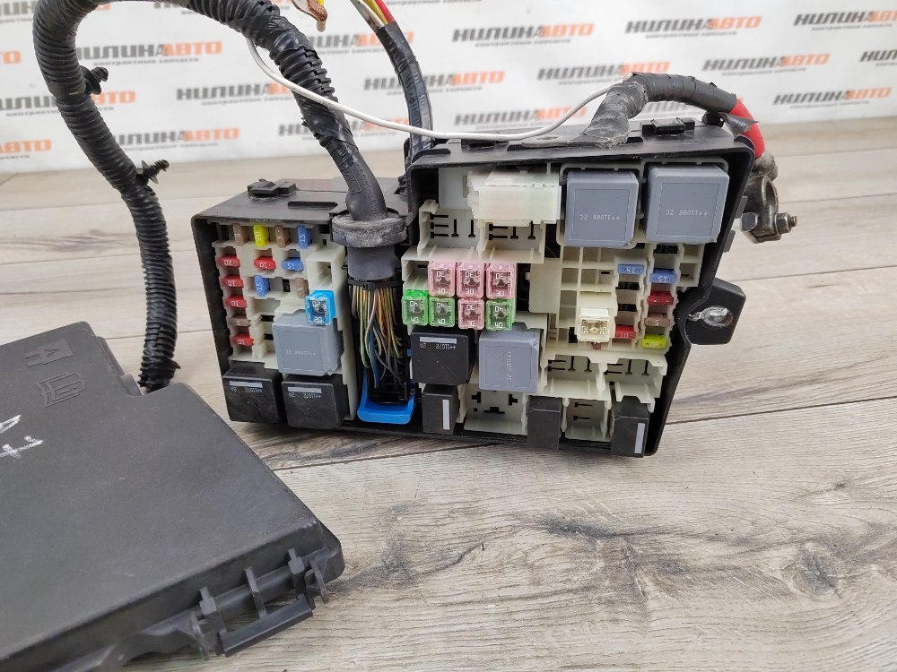 Корпус блока предохранителей, 2000 рублей, Москва