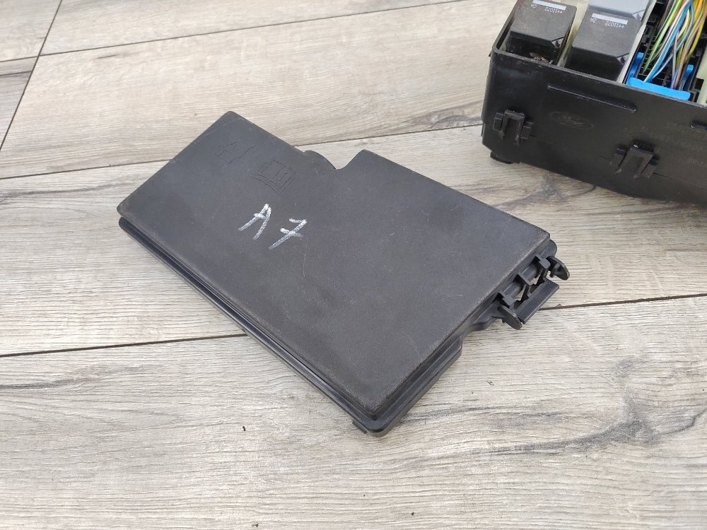 Корпус блока предохранителей, 2000 рублей, Москва