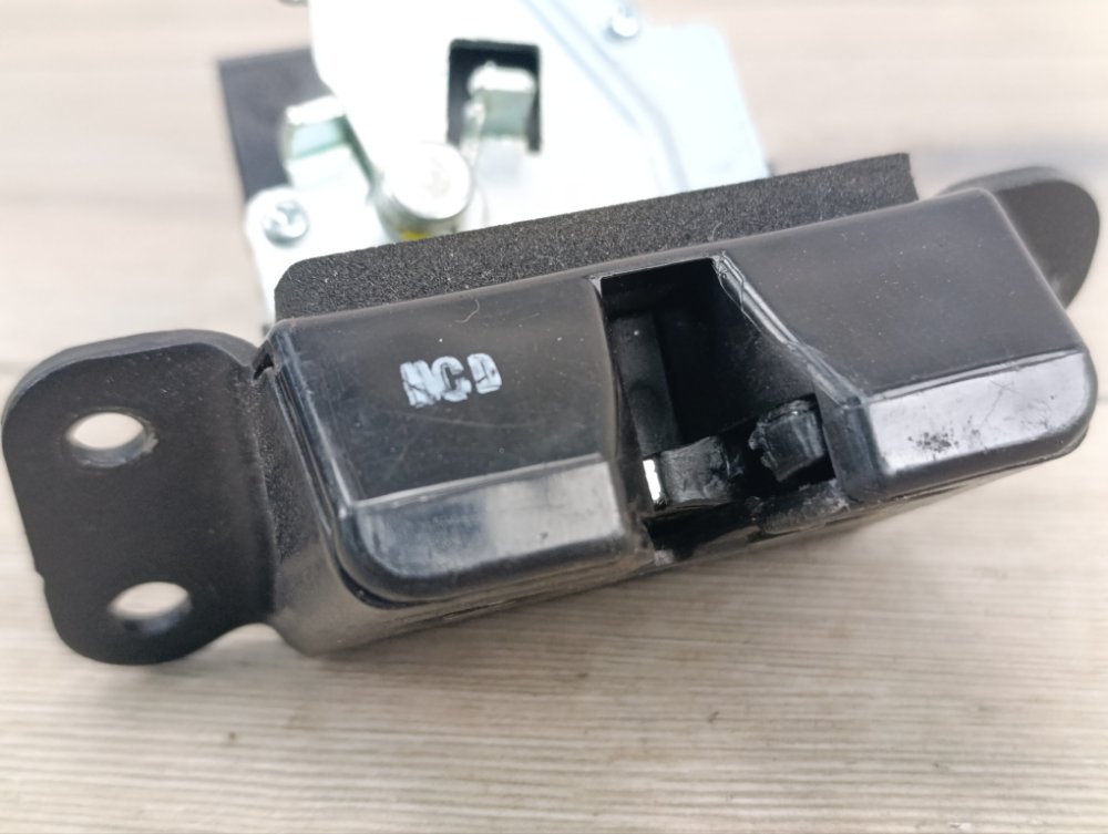 Замок крышки багажника, 1000 рублей, Москва