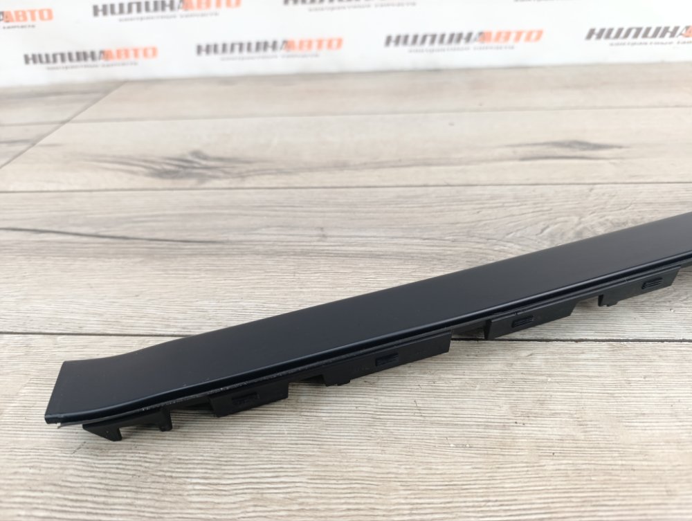 Молдинг лобового стекла, 2000 рублей, Москва