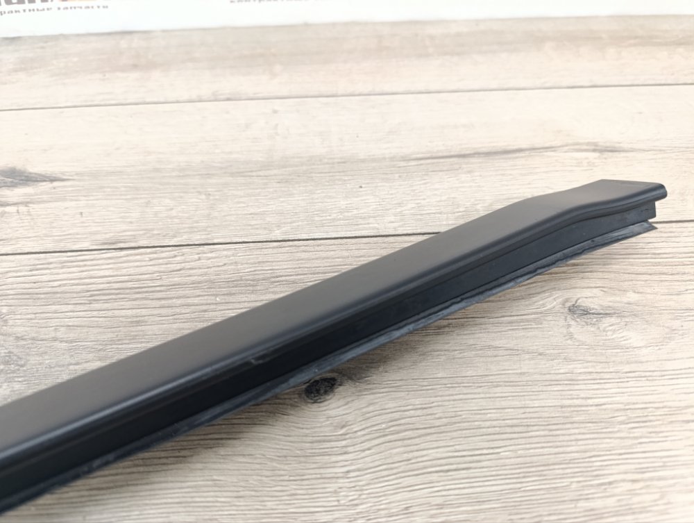 Молдинг лобового стекла, 2000 рублей, Москва