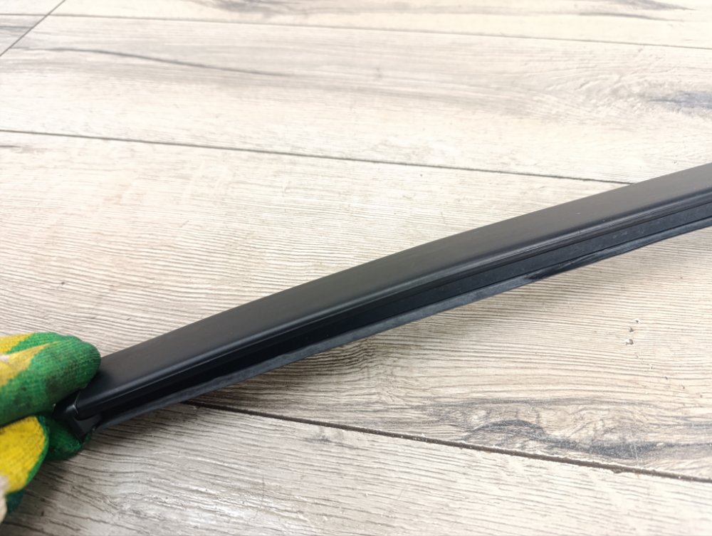 Молдинг лобового стекла, 2000 рублей, Москва