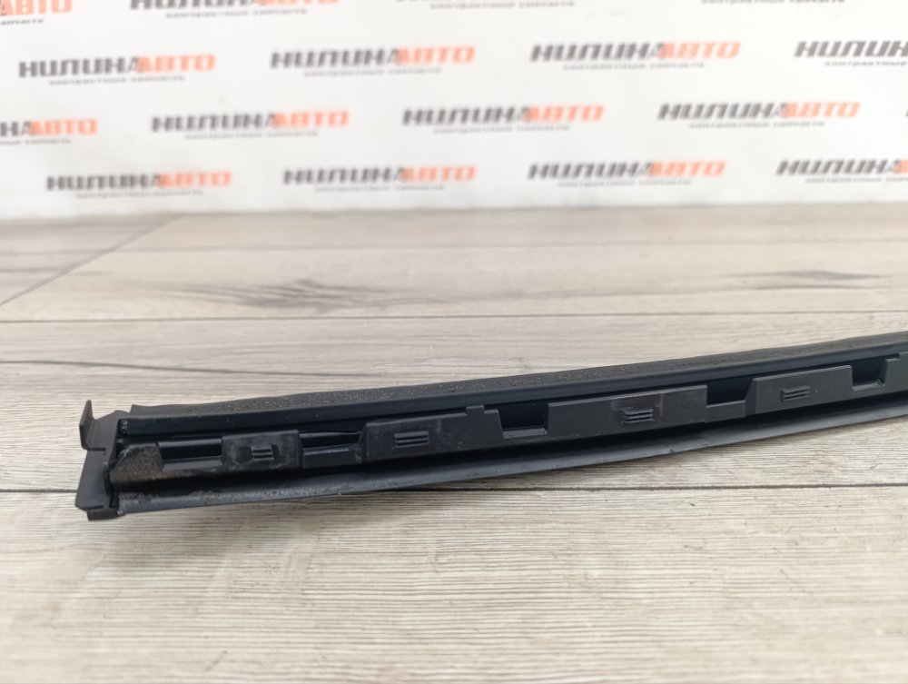 Молдинг лобового стекла, 2000 рублей, Москва