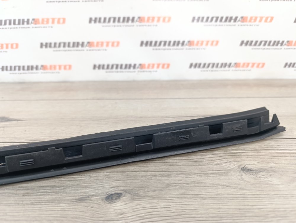 Молдинг лобового стекла, 2000 рублей, Москва