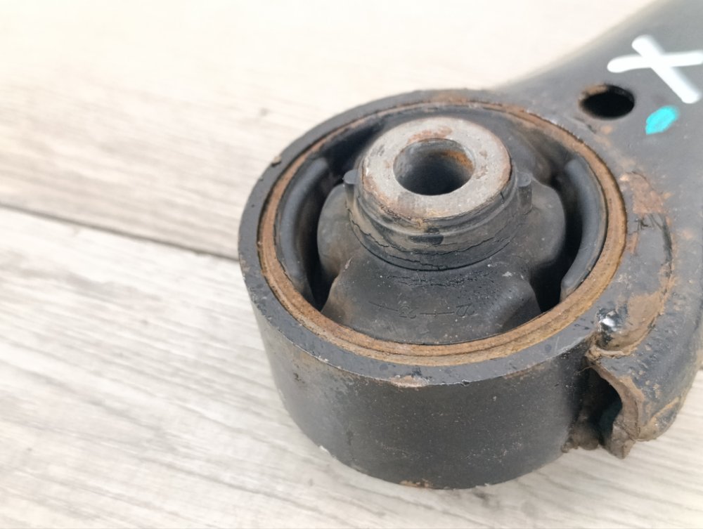 Рычаг передний нижний, 500 рублей, Москва