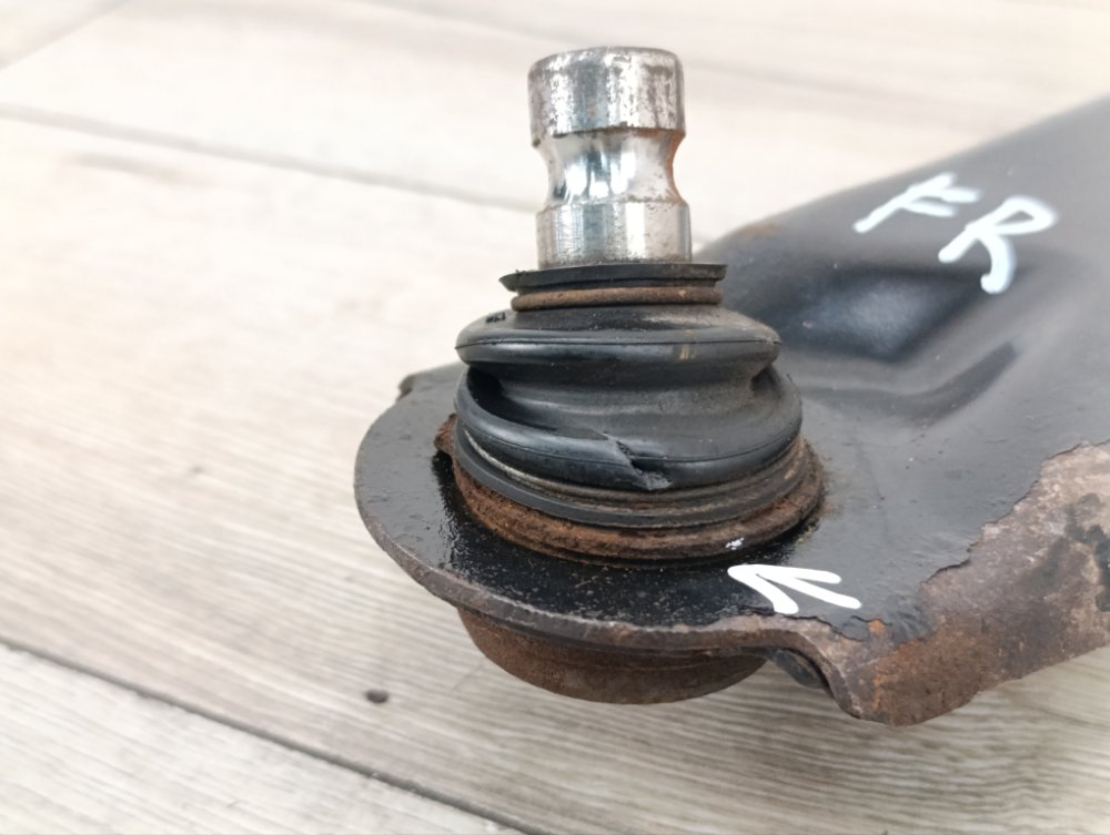 Рычаг передний нижний, 500 рублей, Москва