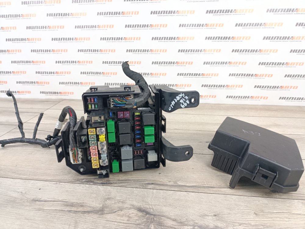 Блок предохранителей, 2000 рублей, Москва