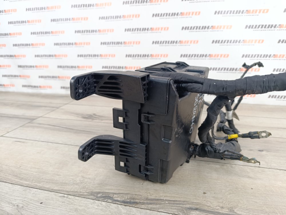 Блок предохранителей, 2000 рублей, Москва